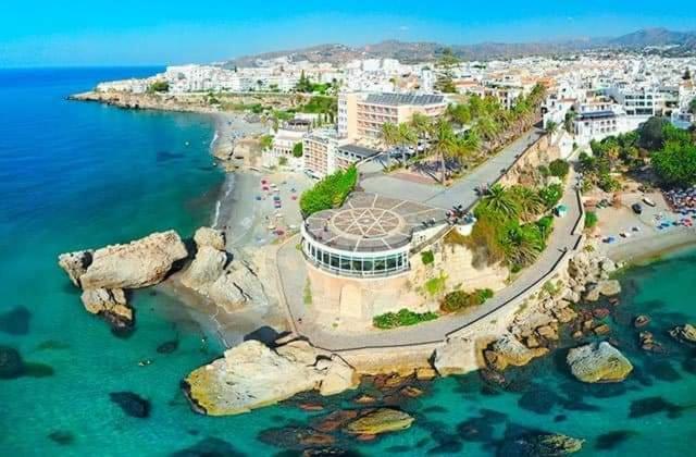 Nerja Centro, Playa Carabeo Apartment Bagian luar foto