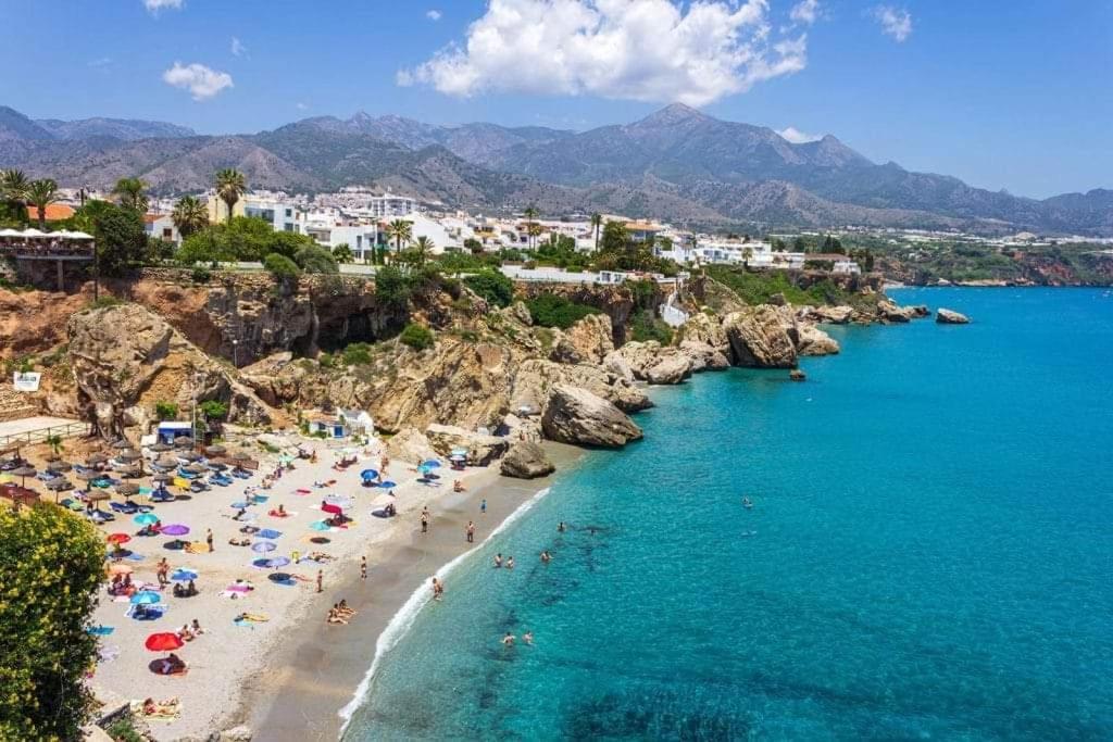Nerja Centro, Playa Carabeo Apartment Bagian luar foto